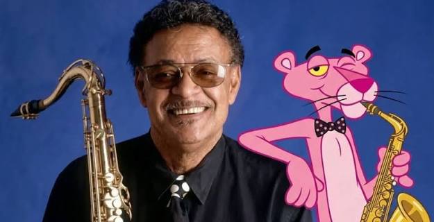 Murió Plas Johnson, el saxofonista que inmortalizó el tema de La Pantera Rosa